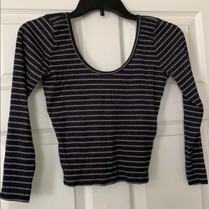 Scoop neck cropped long sleeve shirt